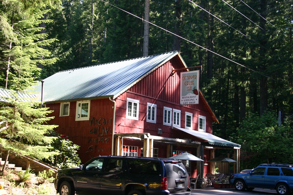 Copper Creek Inn at Mt Rainier