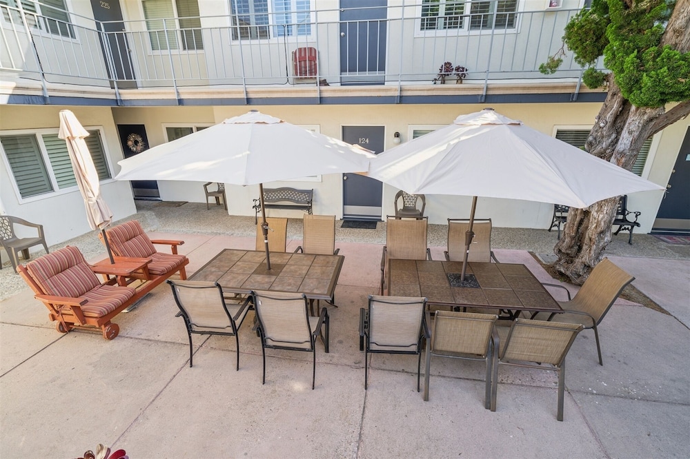 Beach Condo W/private Patio #133 1 Bedroom Condo by Sunset Shores Condominiums