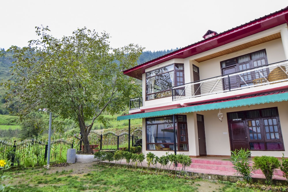 Chail Cabana by Dumnu Homes view 2
