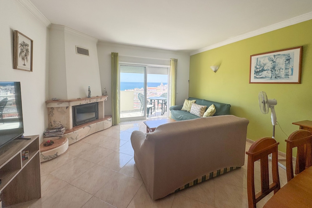 Central Old Town Albufeira Apartment