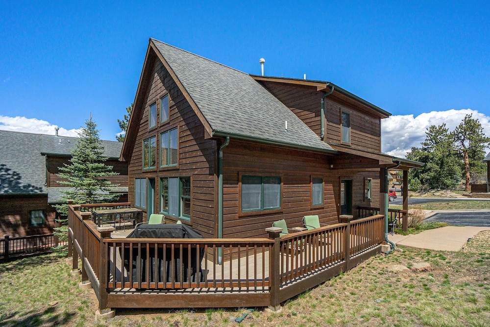 Solitude Bobcat #4 -- Estes Park -- Mountain Cabin Condo With Fireplace 2 Bedroom Cabin by RedAwning view 2