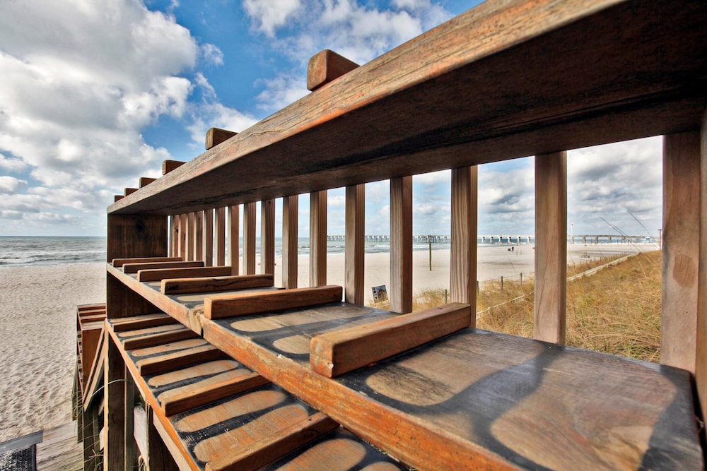 Calypso Beach Resort by Panhandle Getaways