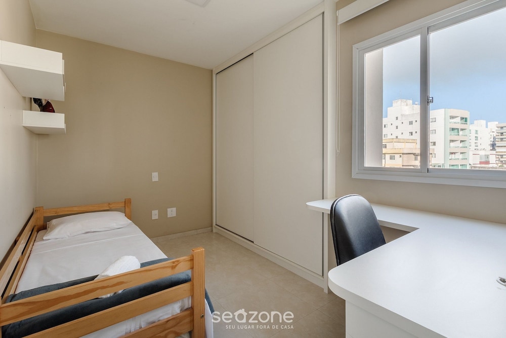 Charming Apt Just 450m From the Beach Emm0202