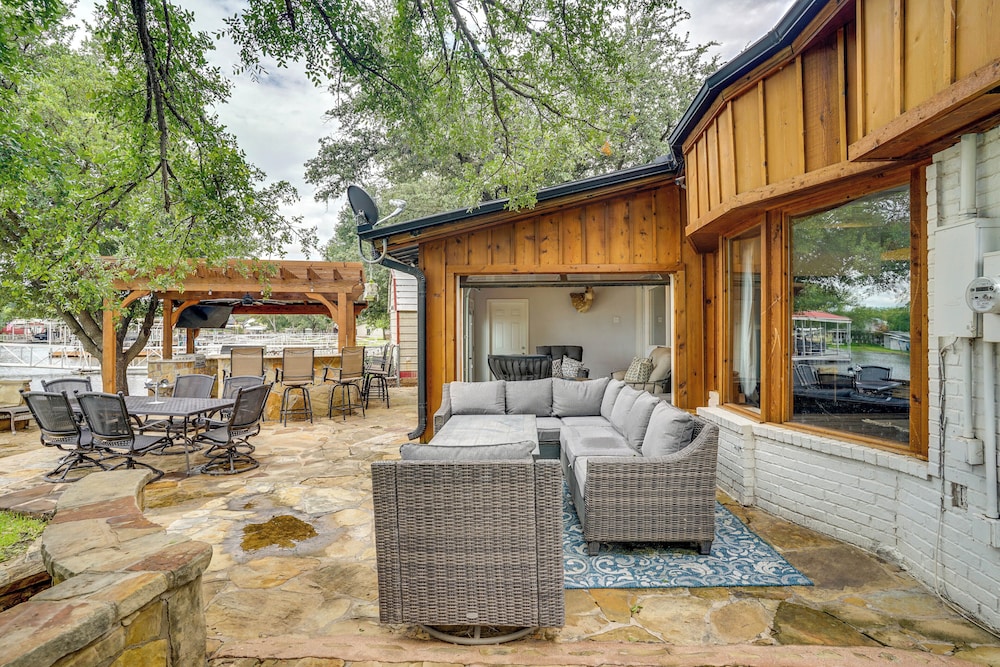 Possum Kingdom Lake House w/ Private Dock & Views