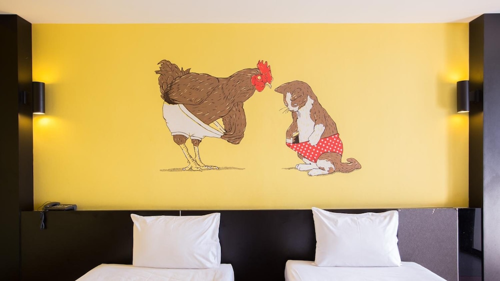 Pentahug Hotel