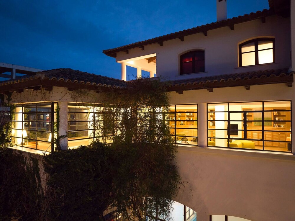Ma Maison Downtown Villa N 8 Indoor Heated Pool