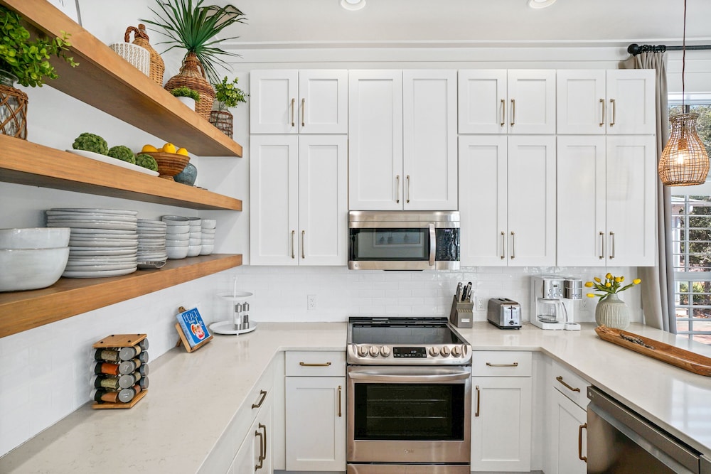 Magnolia Cottages by the Sea by Panhandle Getaways