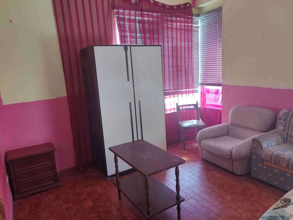 3 bed - Sleeps 6 - Mountain View - Parking - Pets