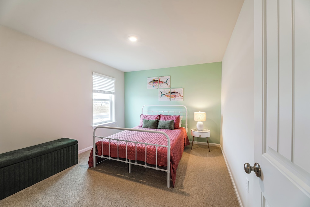6 Mi to Bethany Beach: Family Home w/ Pool Access!