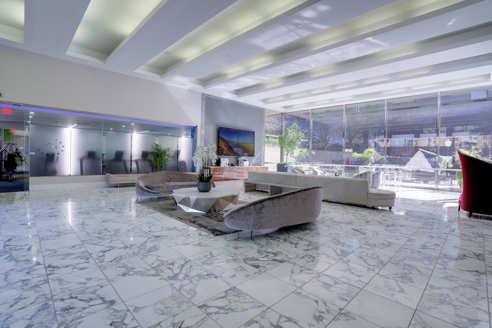 Crystal City Apt for Business Travelers