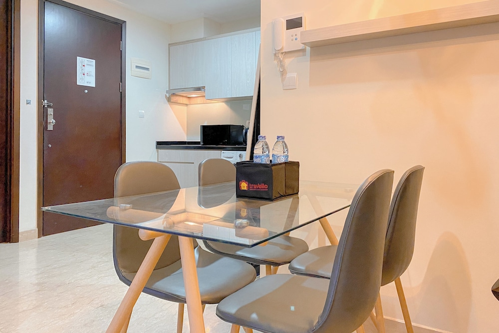 Wonderful And Homey 2Br Apartment At Menteng Park