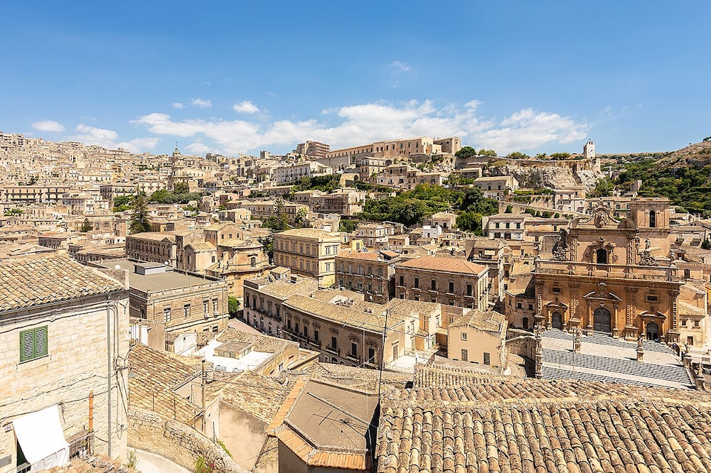 Nido di Modica con vista view 5