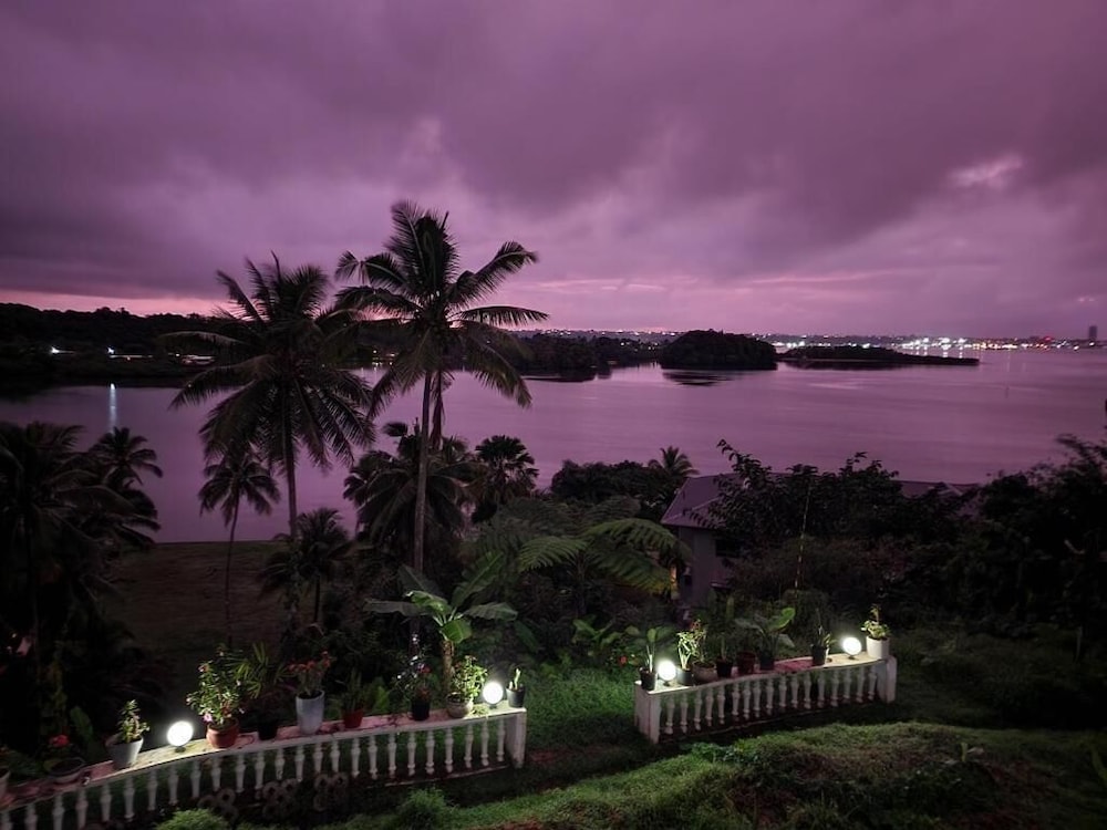 Suva Hideaway Villa