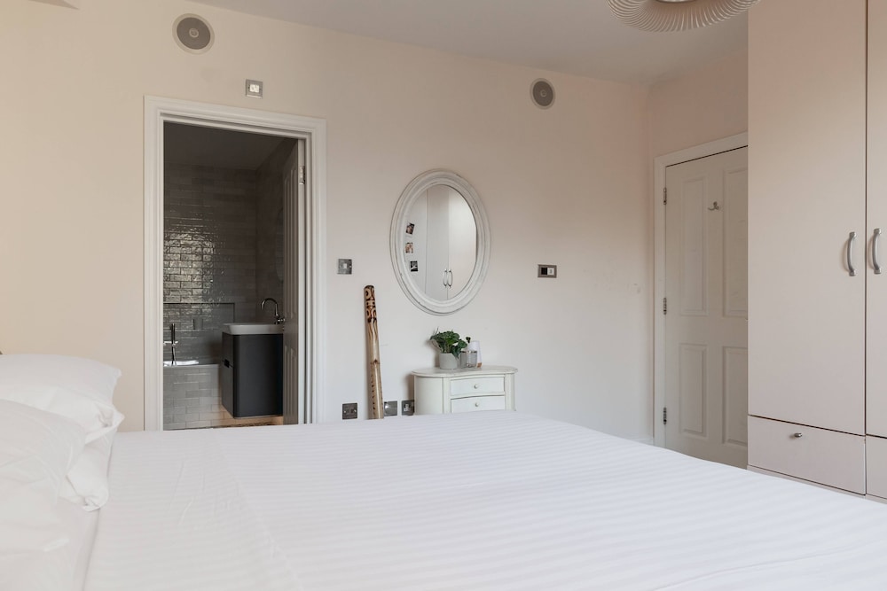 Oakley Street VII by Onefinestay