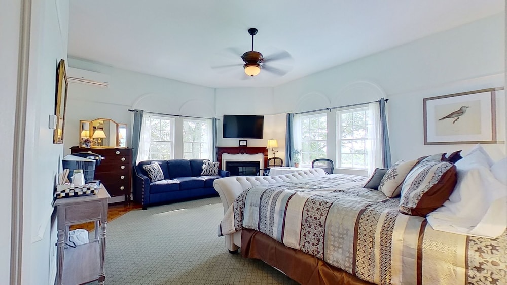 John Joseph Inn