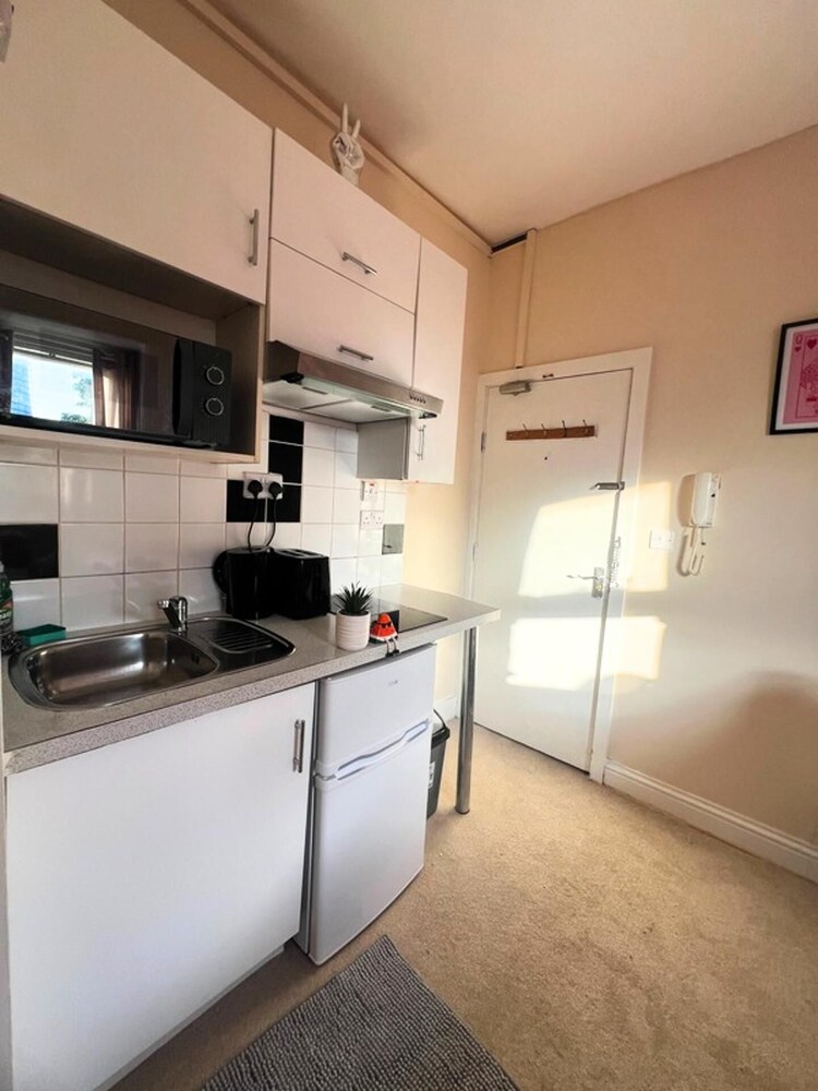 Cosy London Apartment Near Earl's Court