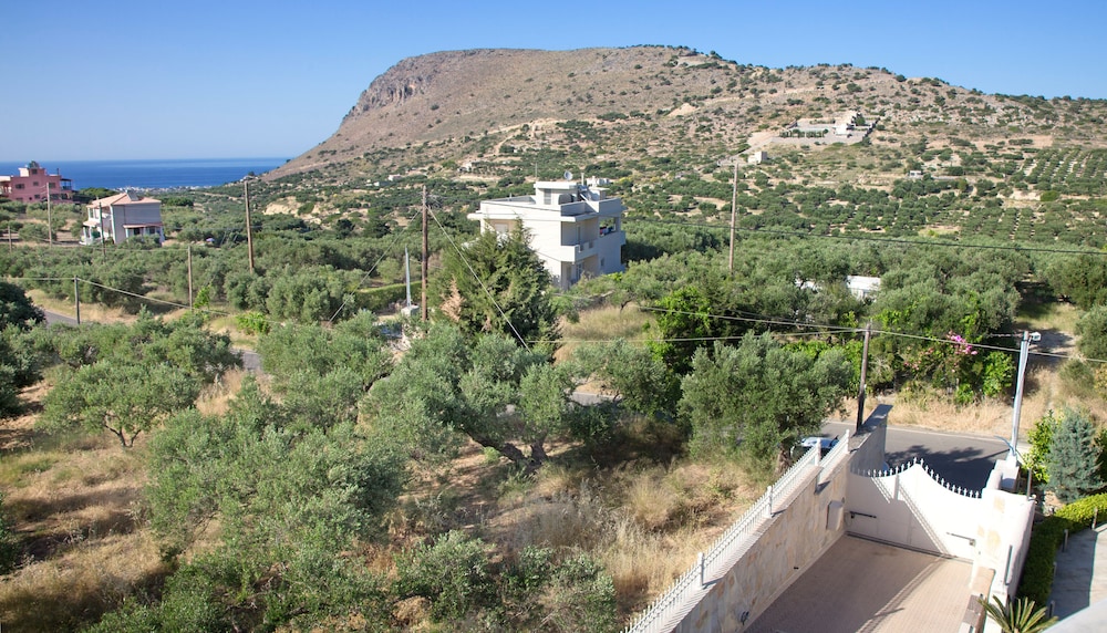 Villa Kokalis Resort