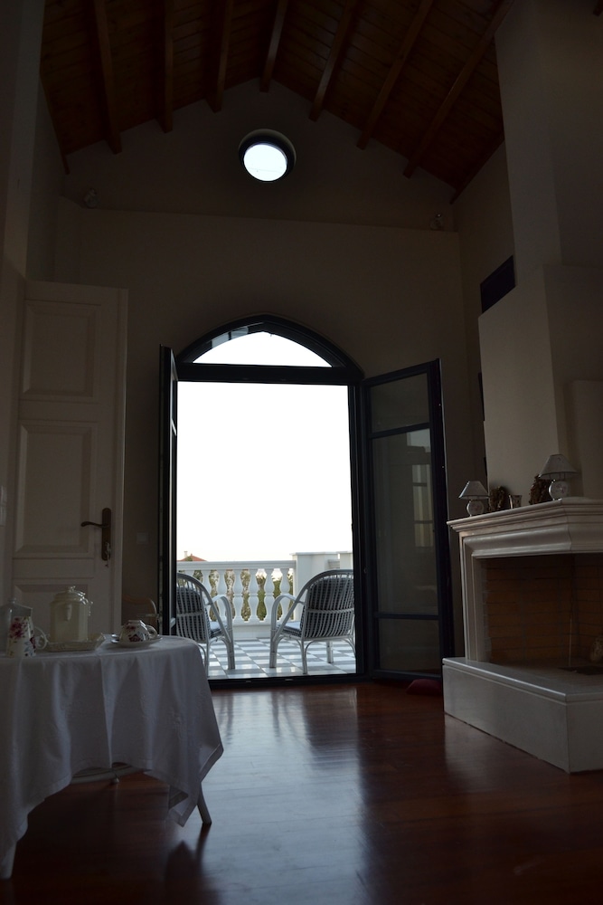 Mikamas Villa