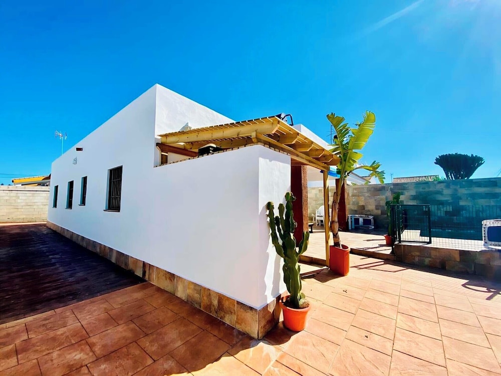 Chalet con piscina privada familias
