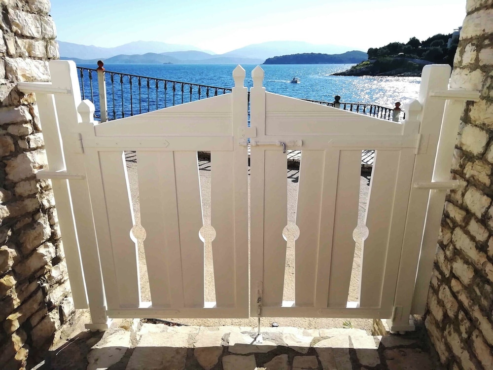 Sea Rose Apartment