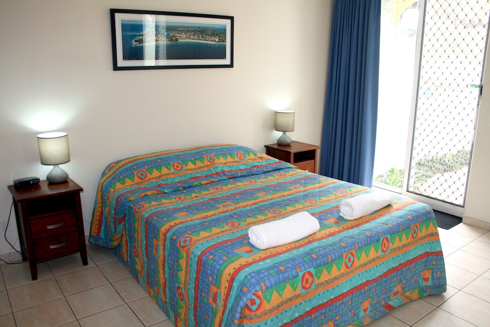 Coolangatta Vacations - The Bay Apartments - Property Image 2