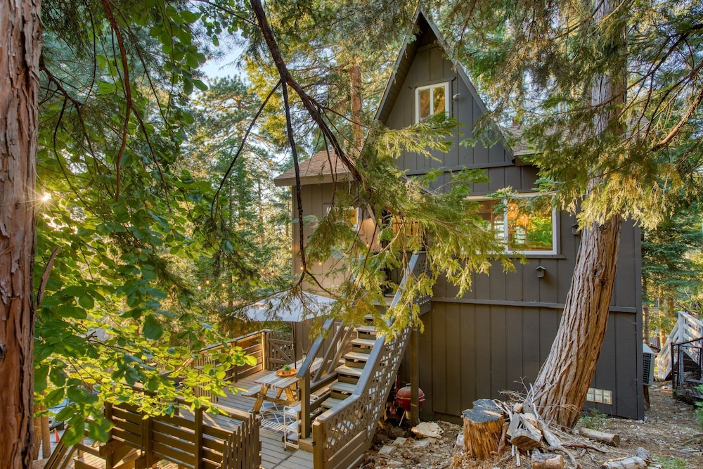 A-frame Retreat by Avantstay Modern Interiors 2 Decks Views