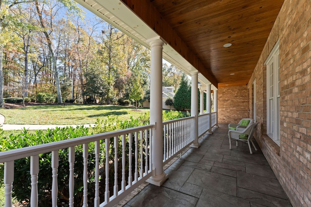 Sunset Pointe by Avantstay Waterfront Beach Fire Pit Sleeps 14 5bdr 4BA