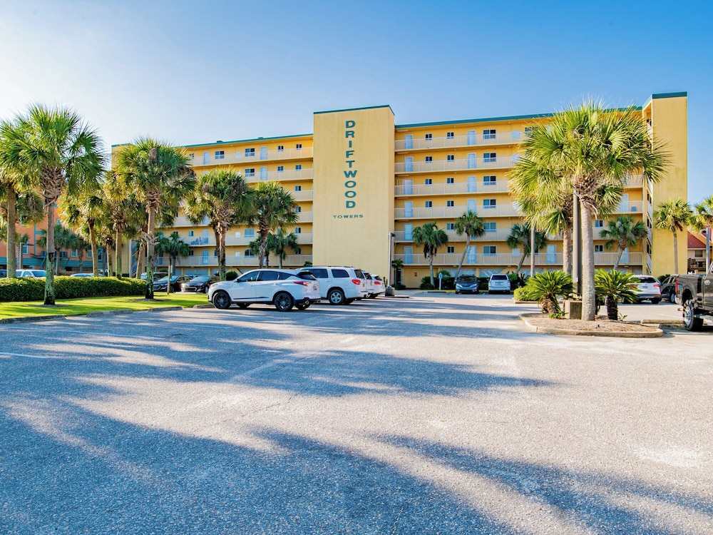 Driftwood Towers #4E by Southern Vacation Rentals