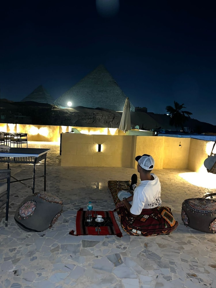 Great Pyramid View Inn