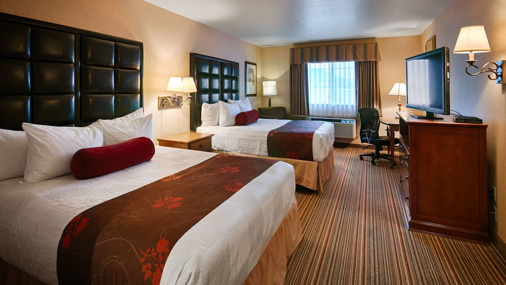 Best Western Plus Rama Inn & Suites