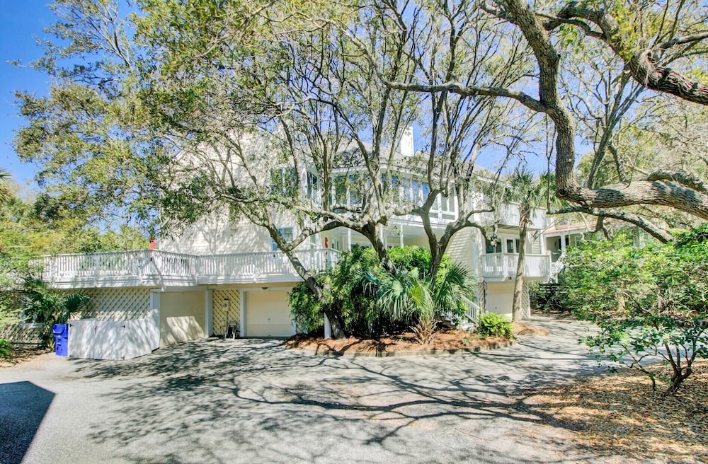 12 Dunecrest Lane by Avantstay 2 Mins to Beach w/ Pool & BBQ