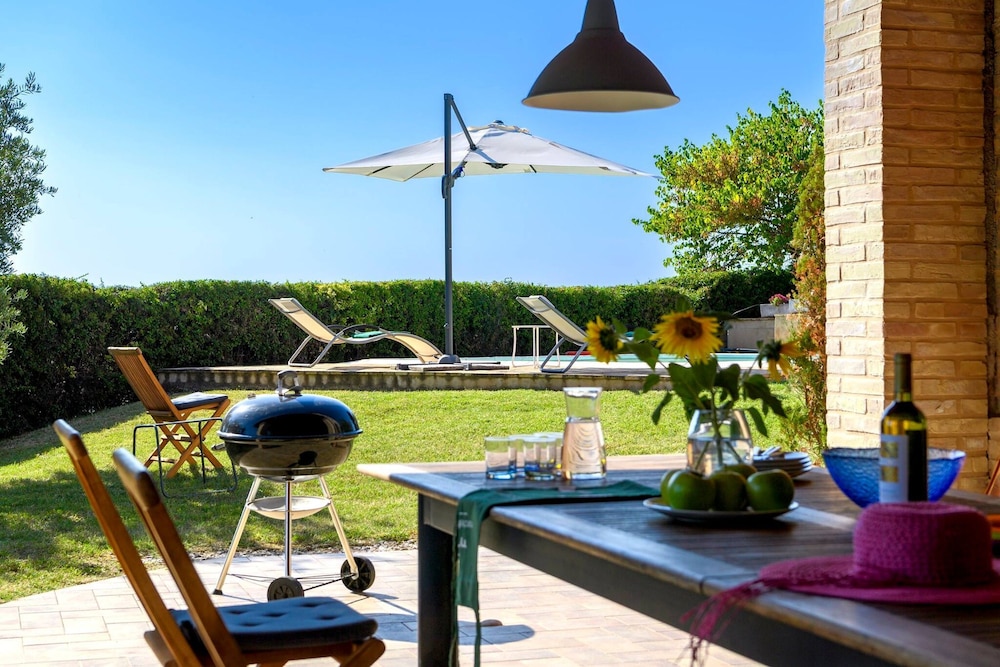 Casa Felicita 8 by Marche Holiday Villas