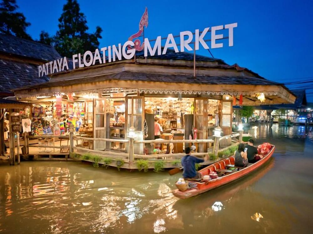 Ratana Villa - Pattaya Holiday House Walking Street