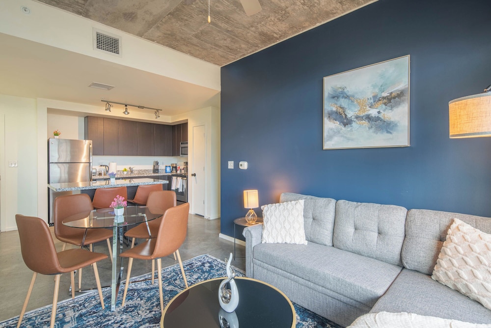 ROVE LIVING/KL - Roosevelt Point