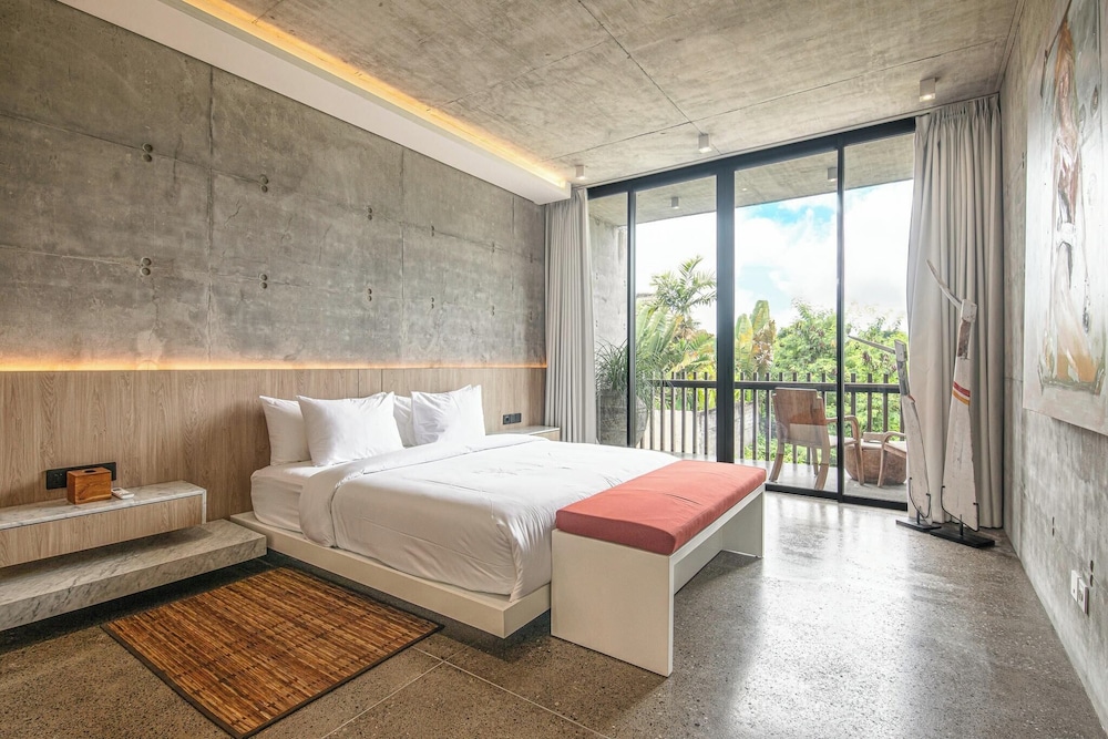 Modern 2BR Villa Enclosed Living Heart of Canggu