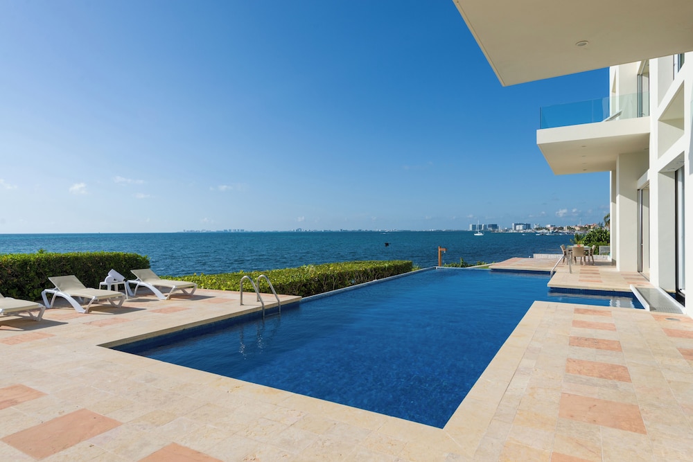 Villa Punta Sam Cancun Beachfront Luxury