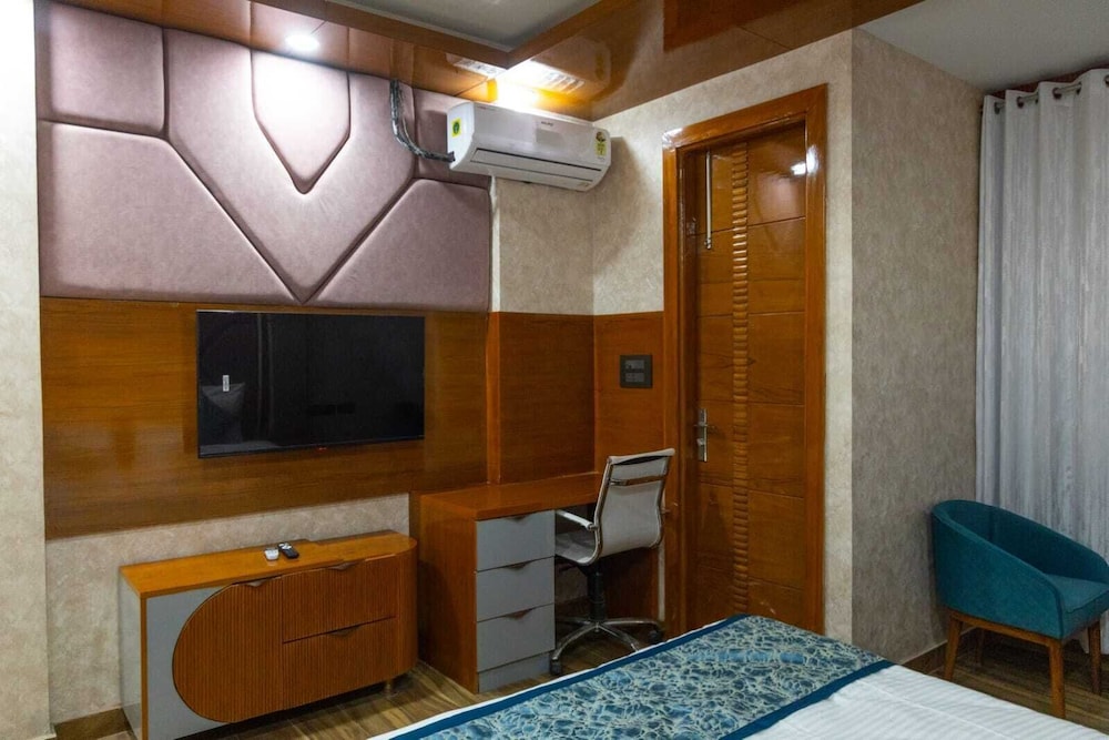 Platinum Service Apartment DLF Cyberhub