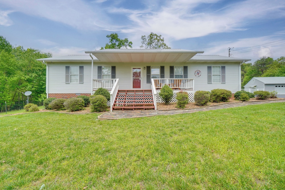 Horse-friendly Crossville Home! Golf, Hike & More!
