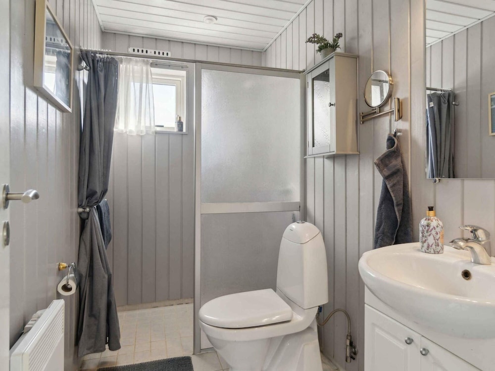 5 Star Holiday Home in Dronningmolle