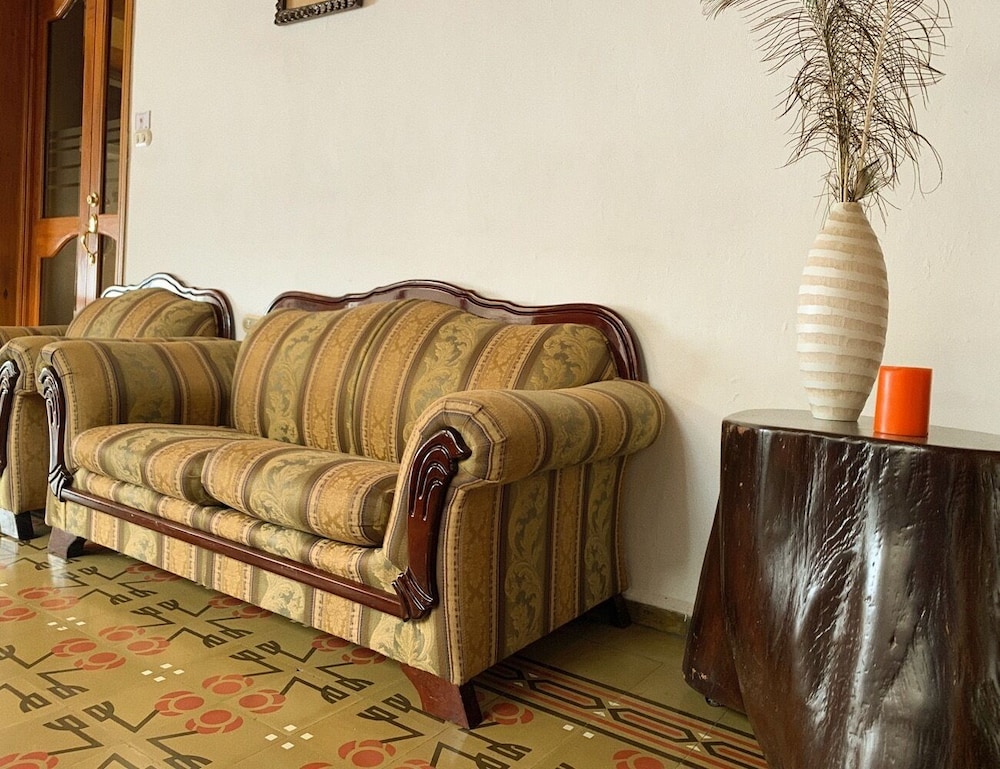 Hostal Las Puertas - Hostel