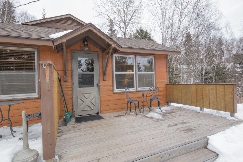 Cascade Lodge