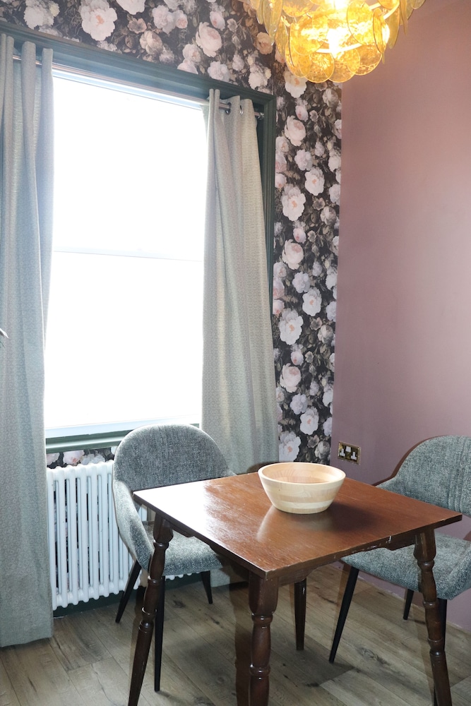 Rooms on The Prom