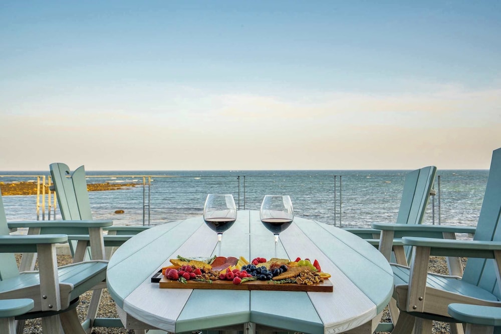 Brand New Home Ocean Views Wolf Appliances