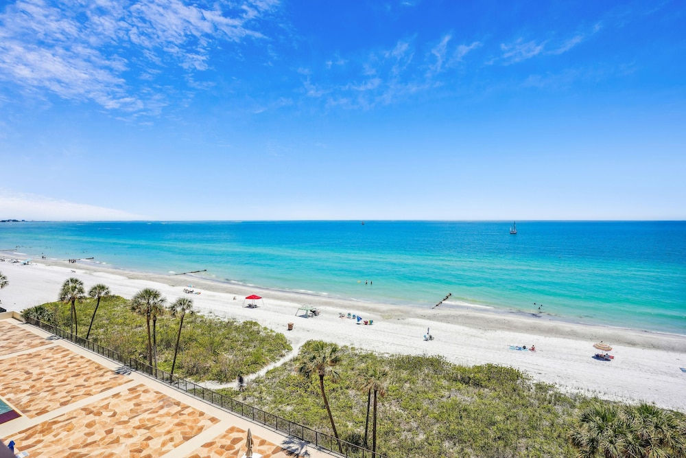 Ocean Sands 1-708