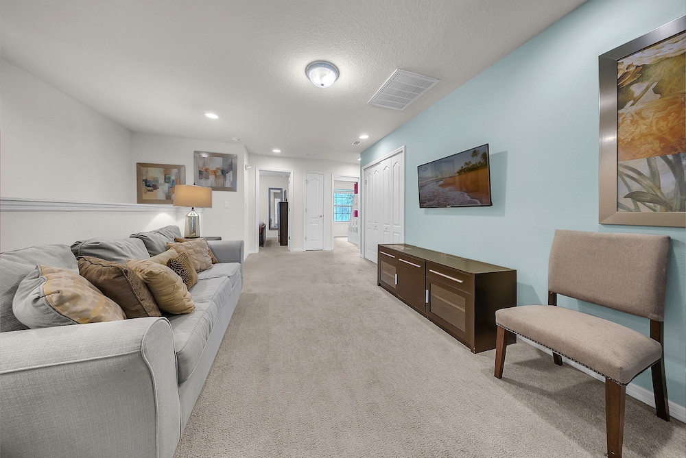 2027 MD - Windsor Westside Tranquil Haven