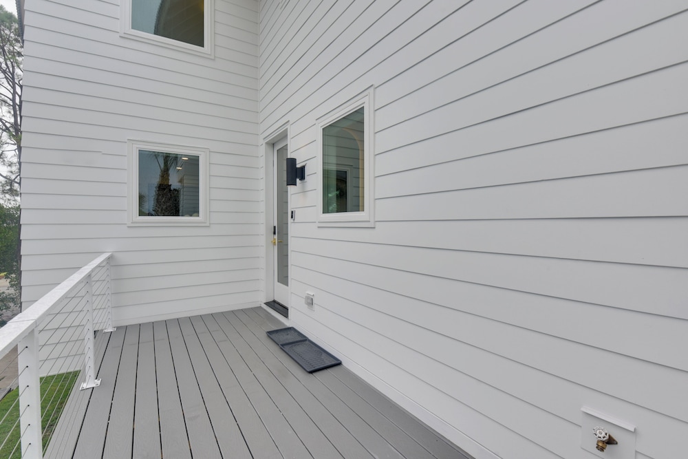 Stroll to Shore, Modern Santa Rosa Beach Duplex!