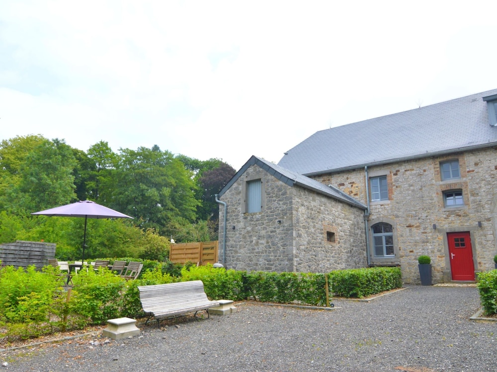 Gesves Castle Grounds Retreat