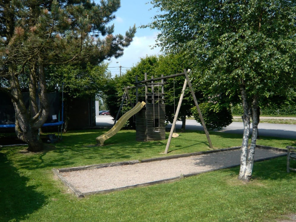 Nice Holiday Farmhouse Located in Sourbrodt near Ski Resort of Ovifat