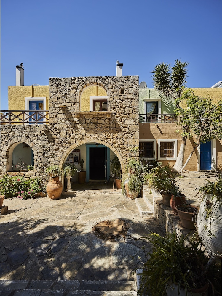 Hotel Arolithos Traditional Cretan Village - Image 1