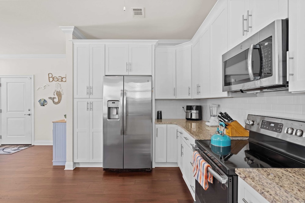 Family-friendly, Close to Beach & Game Room Windswept by Avantstay